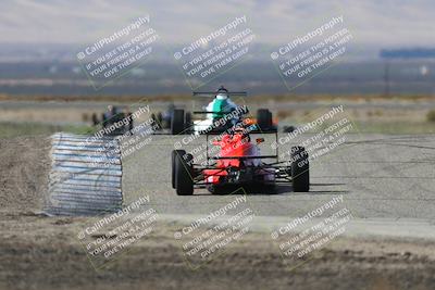 media/Oct-26-2025-CalClub SCCA (Sun) [[8ce1e69566]]/Group 3/Grapevine/